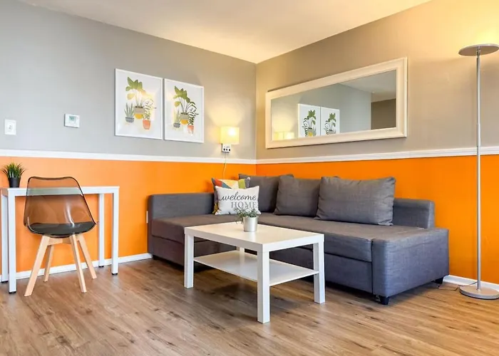 8 Large With 12 Bedrooms And Parking And Wifi Pittsburgh